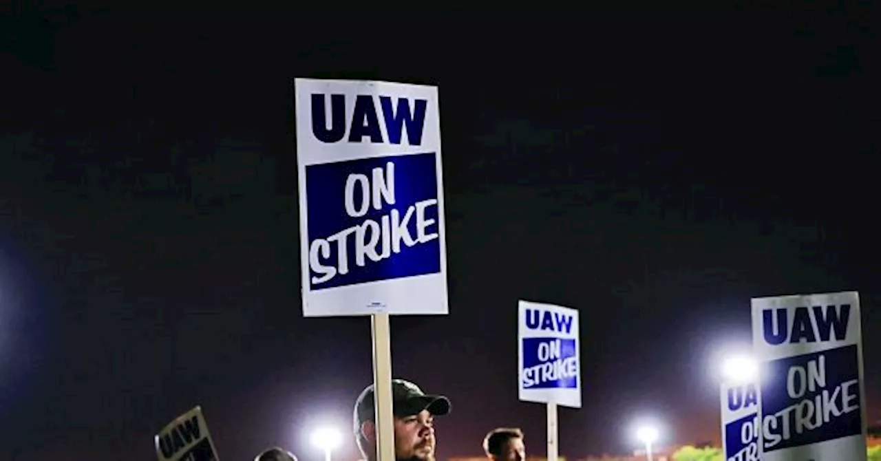 UAW Strike: 34K Auto Workers Now on Picket Line While Few Americans Back General Motors, Ford, and Stellantis