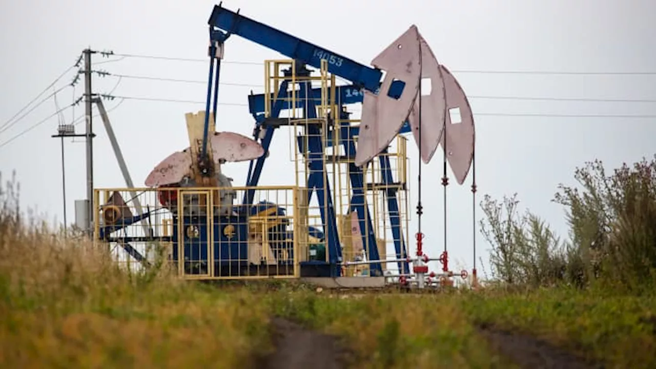 Oil prices rise nearly 4% after U.S. tightens sanctions on Russian crude sales