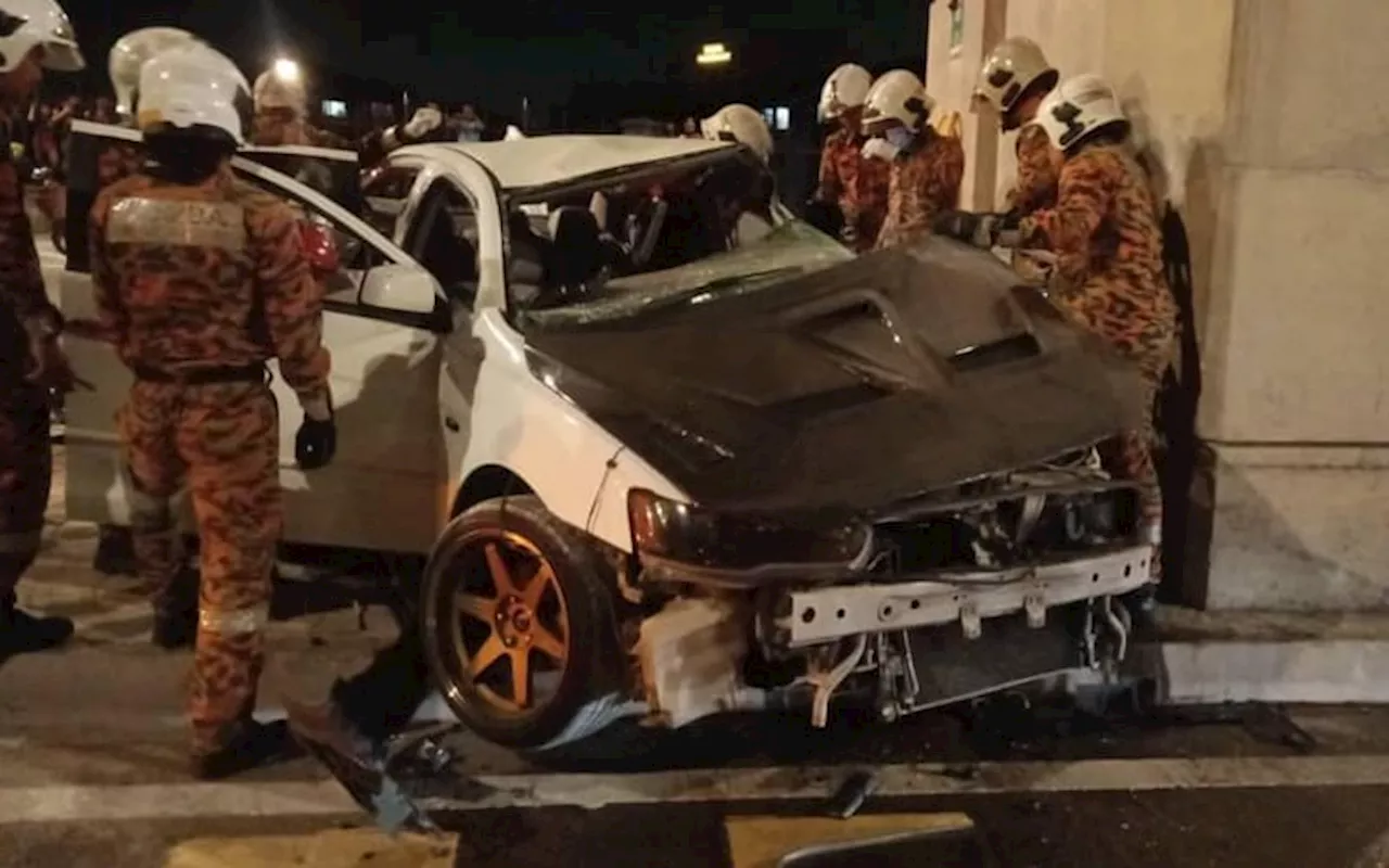 Lelaki maut kereta rempuh tiang jambatan