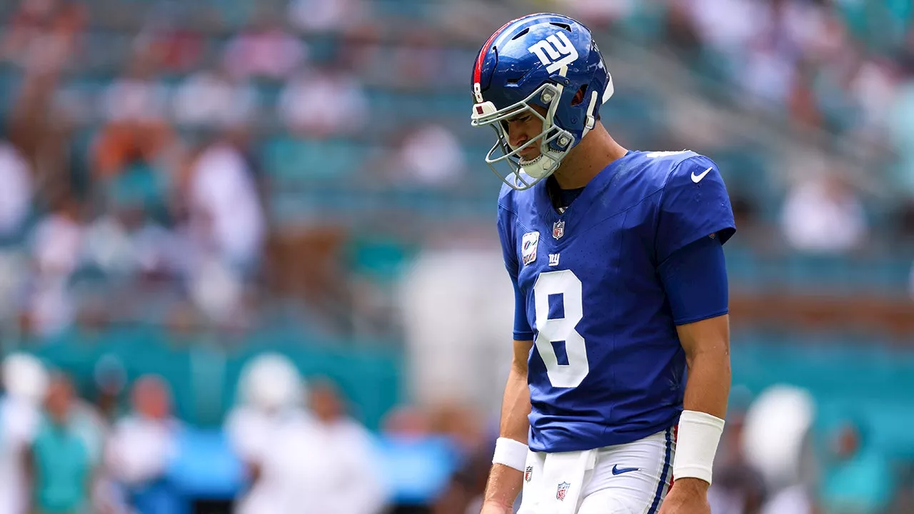 Giants’ Daniel Jones ruled out for Bills game with neck injury