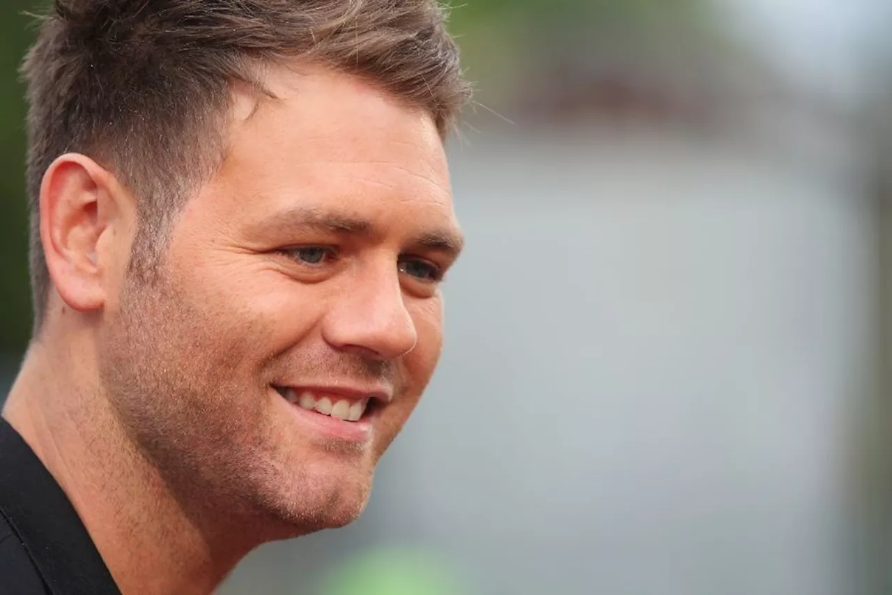 Brian McFadden Lashes Out at Kerry on Twitter and Calls Her a Pr*ck