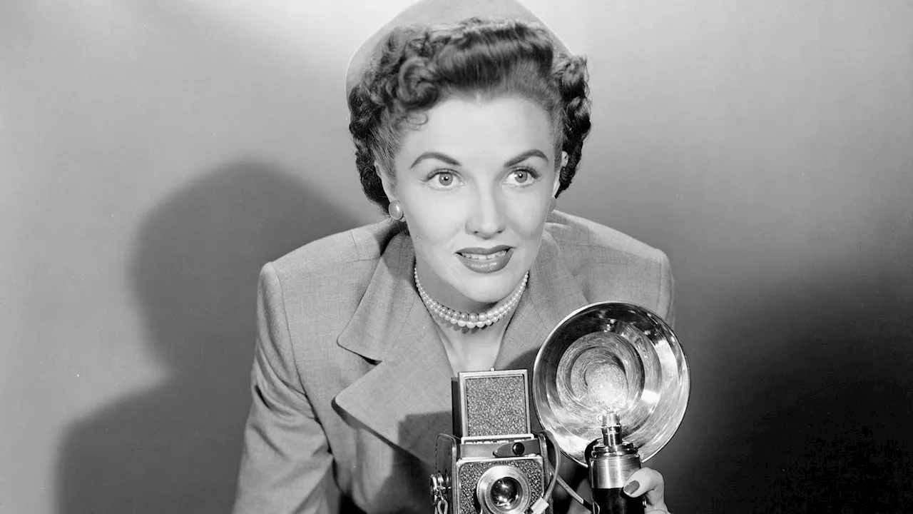 Phyllis Coates, TV’s first Lois Lane, dies at 96