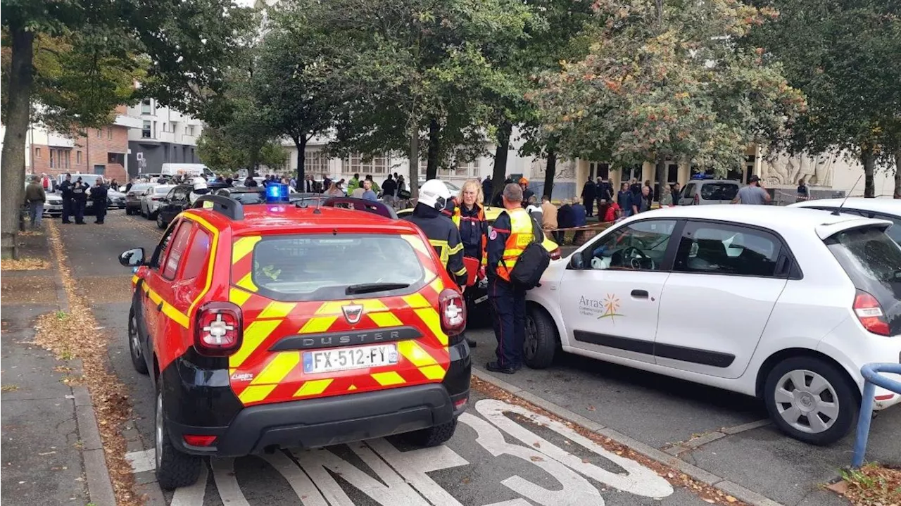 DIRECT. Attaque au couteau dans un lycée d’Arras: un mort et deux blessés graves