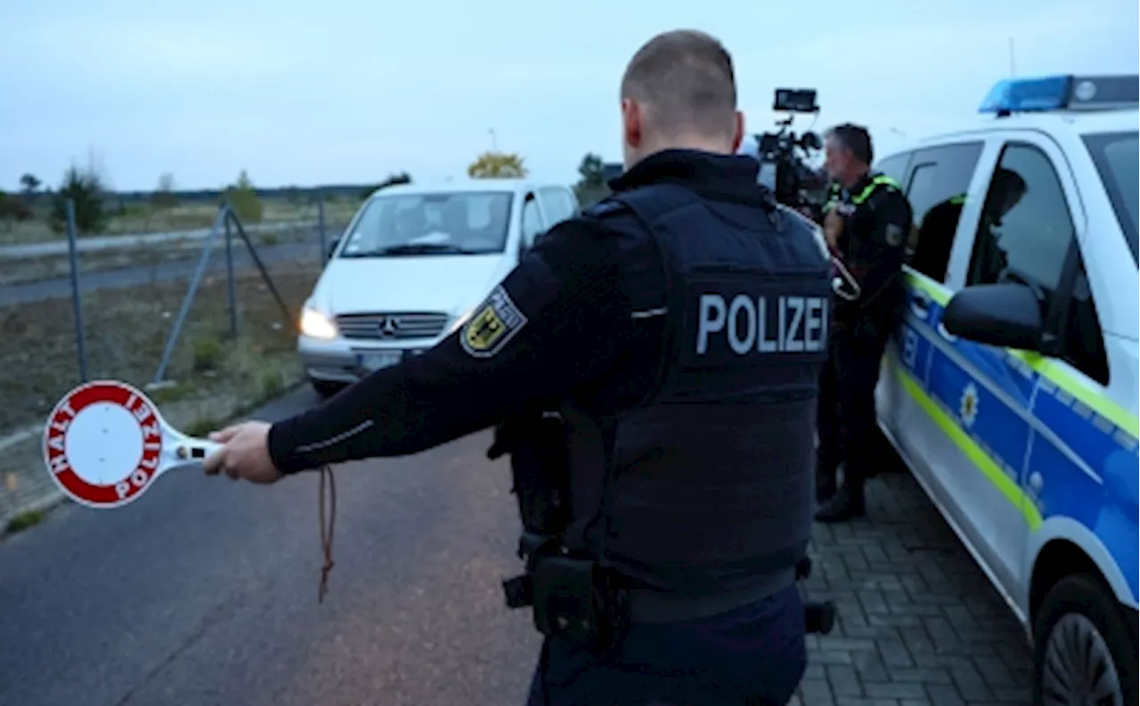 Police: Suspected smuggling car crash kills seven in Germany