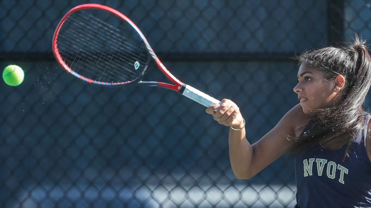 Statement wins, upsets & surprises from the semis of the girls tennis state tourneys