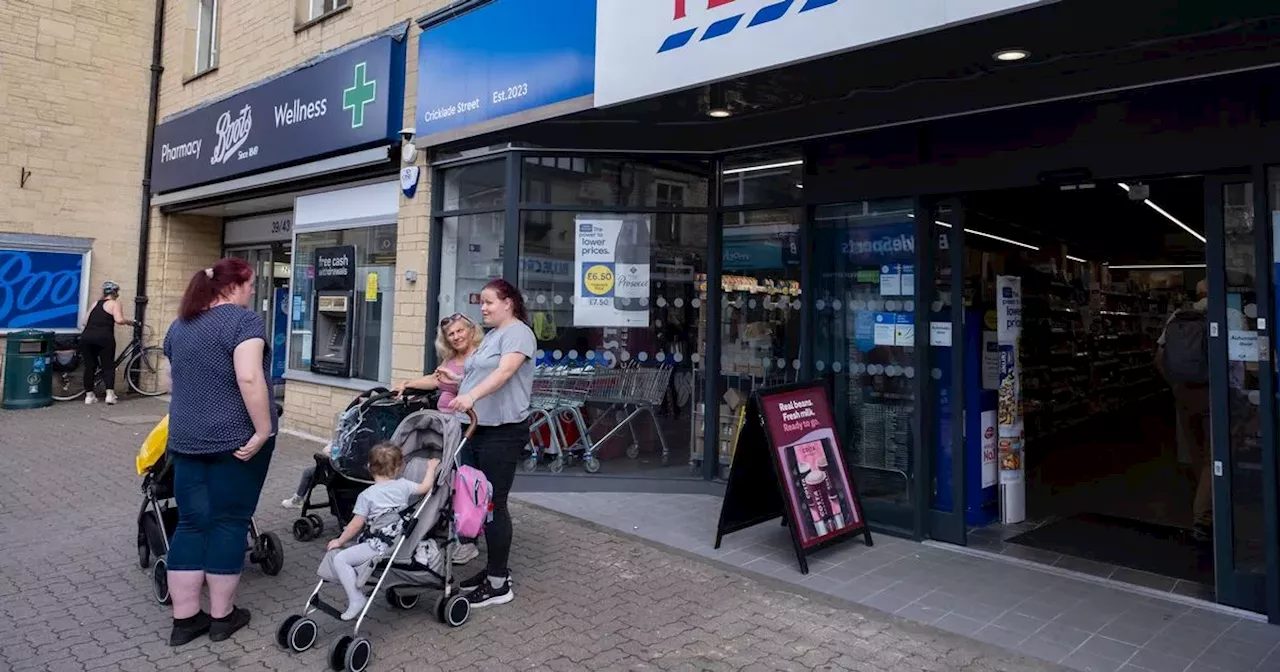 Tesco recruiting 30,000 people for Christmas jobs