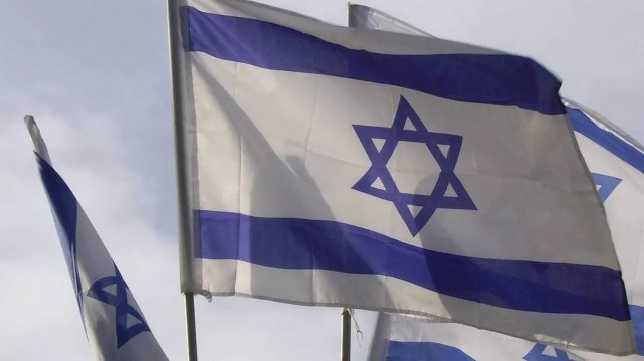 À Strasbourg, le retrait rapide du drapeau d’Israël devant l’Hôtel de Ville fait polémique