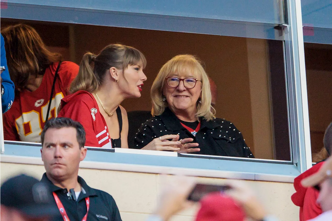 Taylor Swift in attendance at Chiefs game for 3rd time