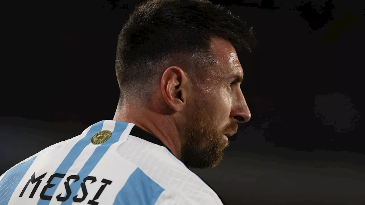 Argentine: Messi 'ne veut pas en faire toute une histoire' malgré le possible crachat d'un adversaire...