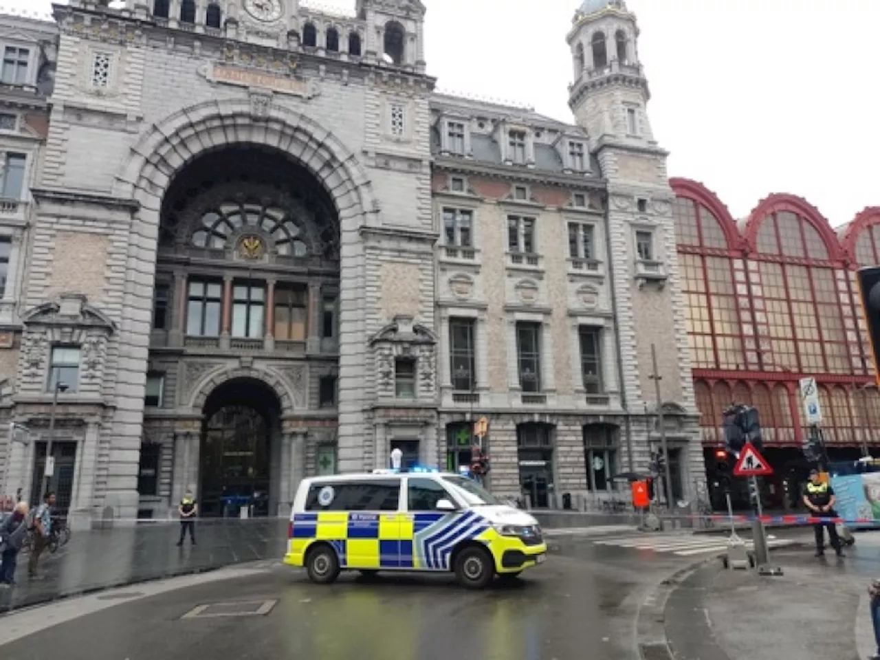 Le colis suspect retrouvé à Anvers-Central était une fausse alerte, la gare rouverte