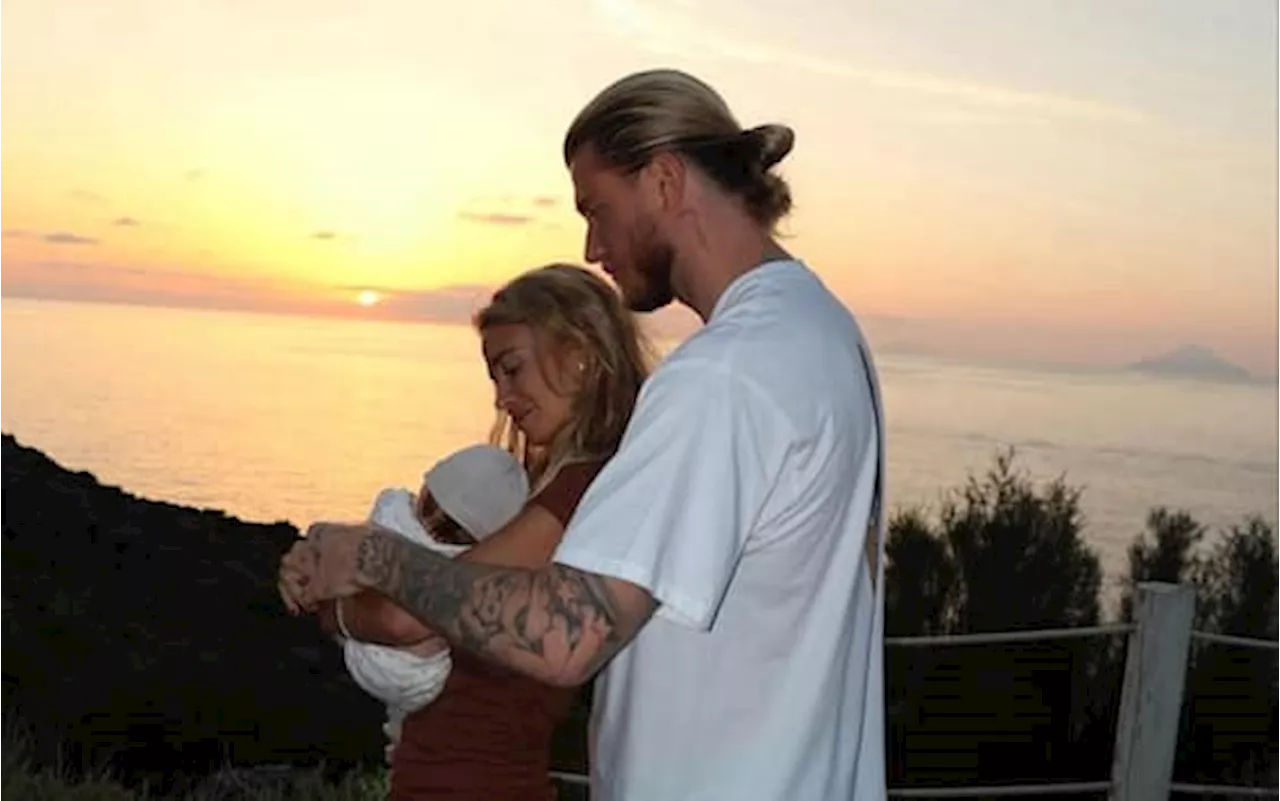 Diletta Leotta e Loris Karius, vacanza da genitori a Vulcano