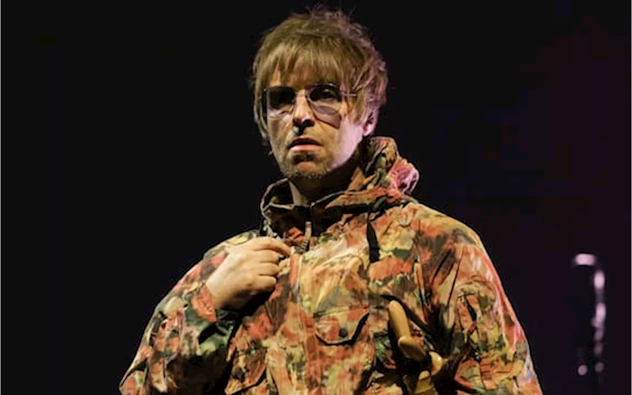 Liam Gallagher, la voce dell’ex membro degli Oasis negli annunci dei tram di Manchester