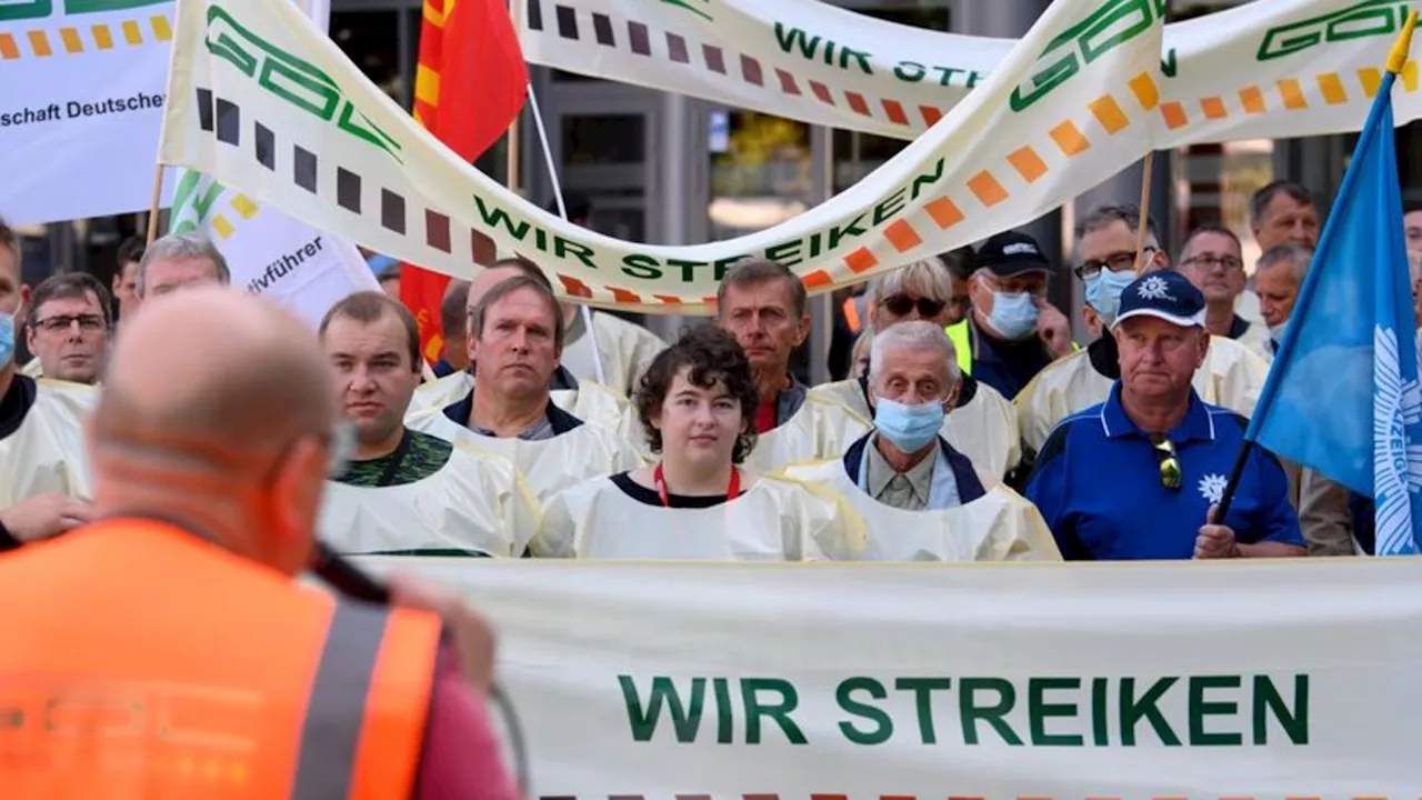 Gewerkschaften: Kein 'Weihnachtsfrieden': Nächster Bahntarifstreit steht an