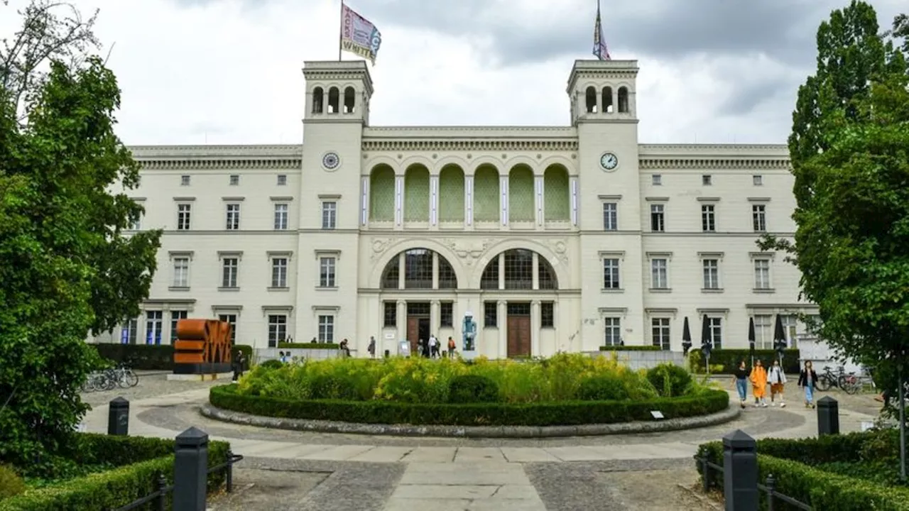 Hamburger Bahnhof: Selbstporträt Rembrandts zwischen Gegenwartskunst