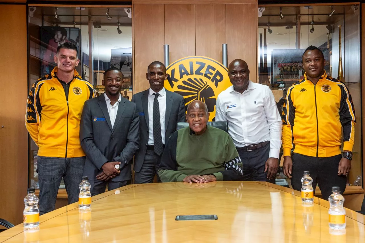 Kaizer Chiefs release squad to play Orlando Pirates legends