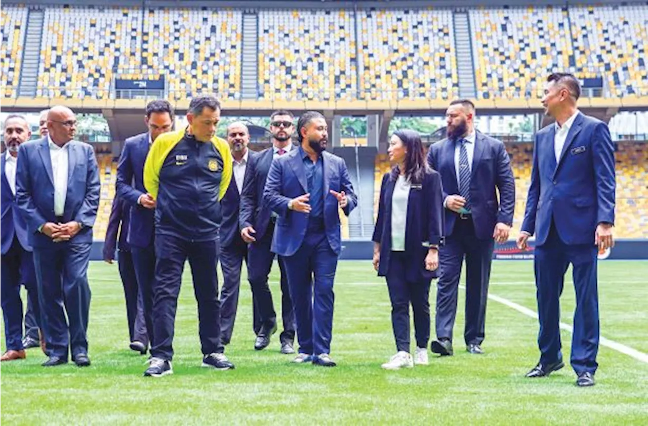 Lebih 40,000 penonton banjiri Bukit Jalil malam ini