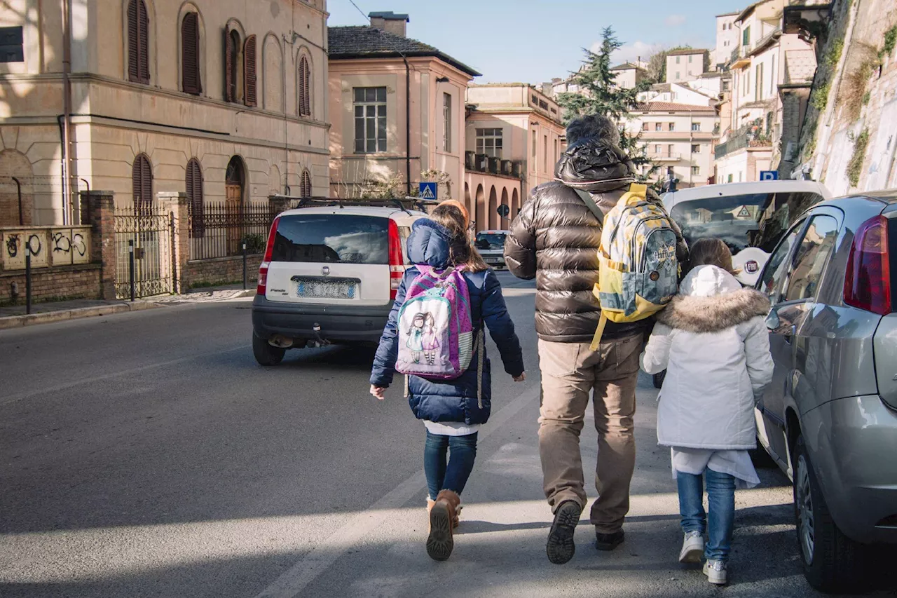 Pubertà precoce, casi in aumento dopo il Covid: è caccia alle cause