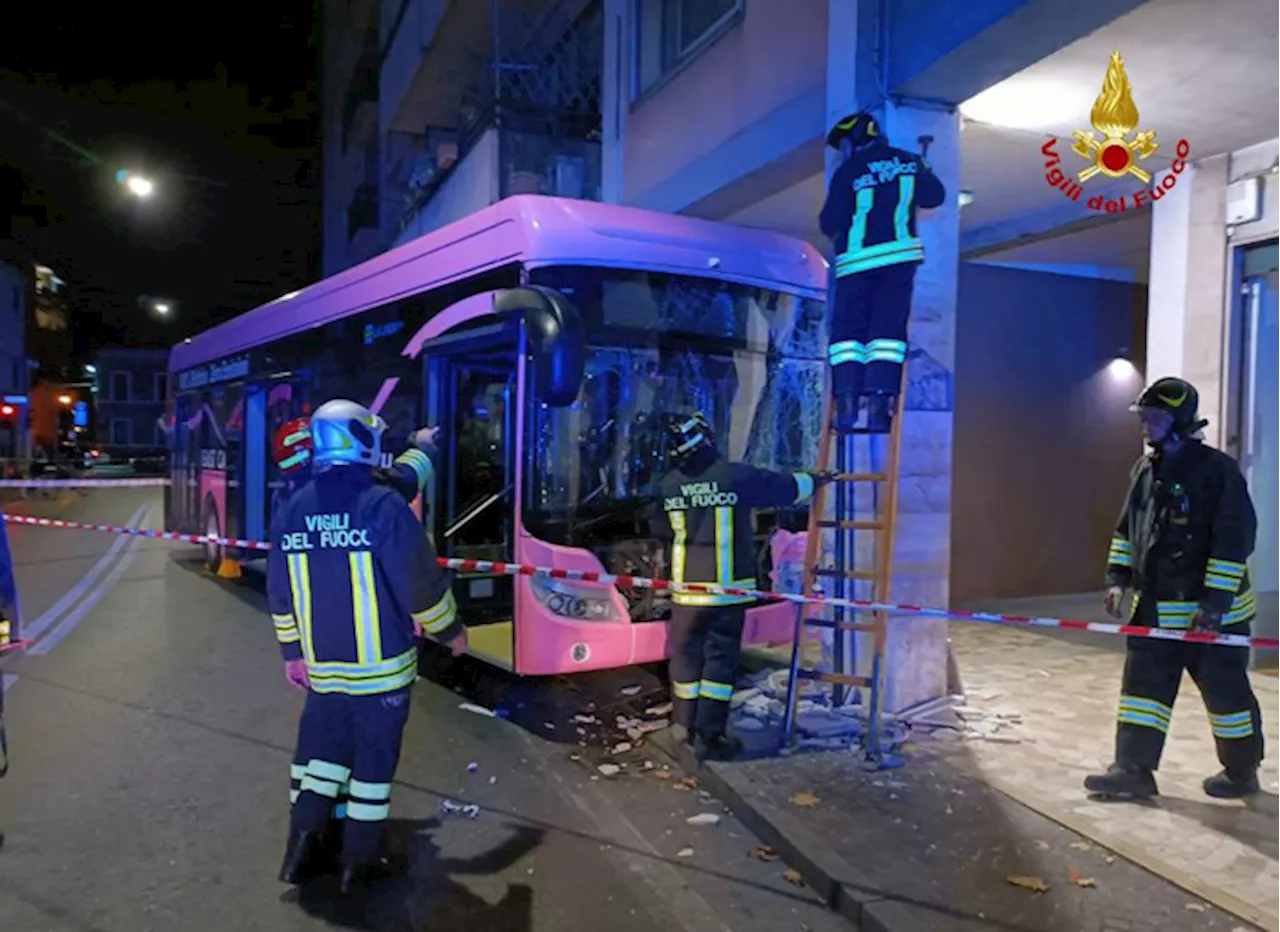 Incidente per bus di linea a Mestre, quindici feriti