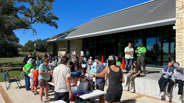 Kane County Cougars garage sale offers ballpark favorites