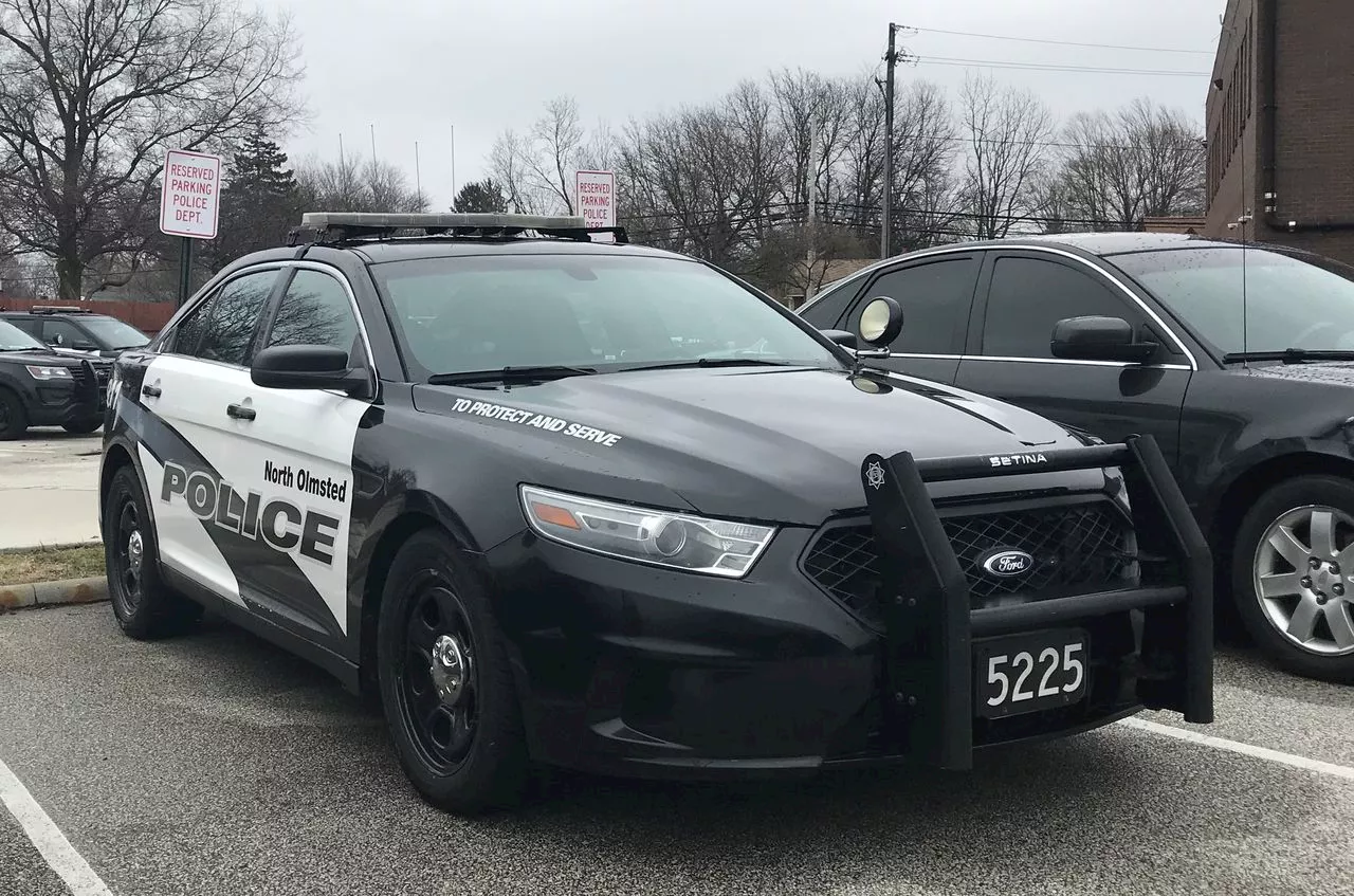 Dollar General store clerk robbed at knifepoint: North Olmsted Police Blotter