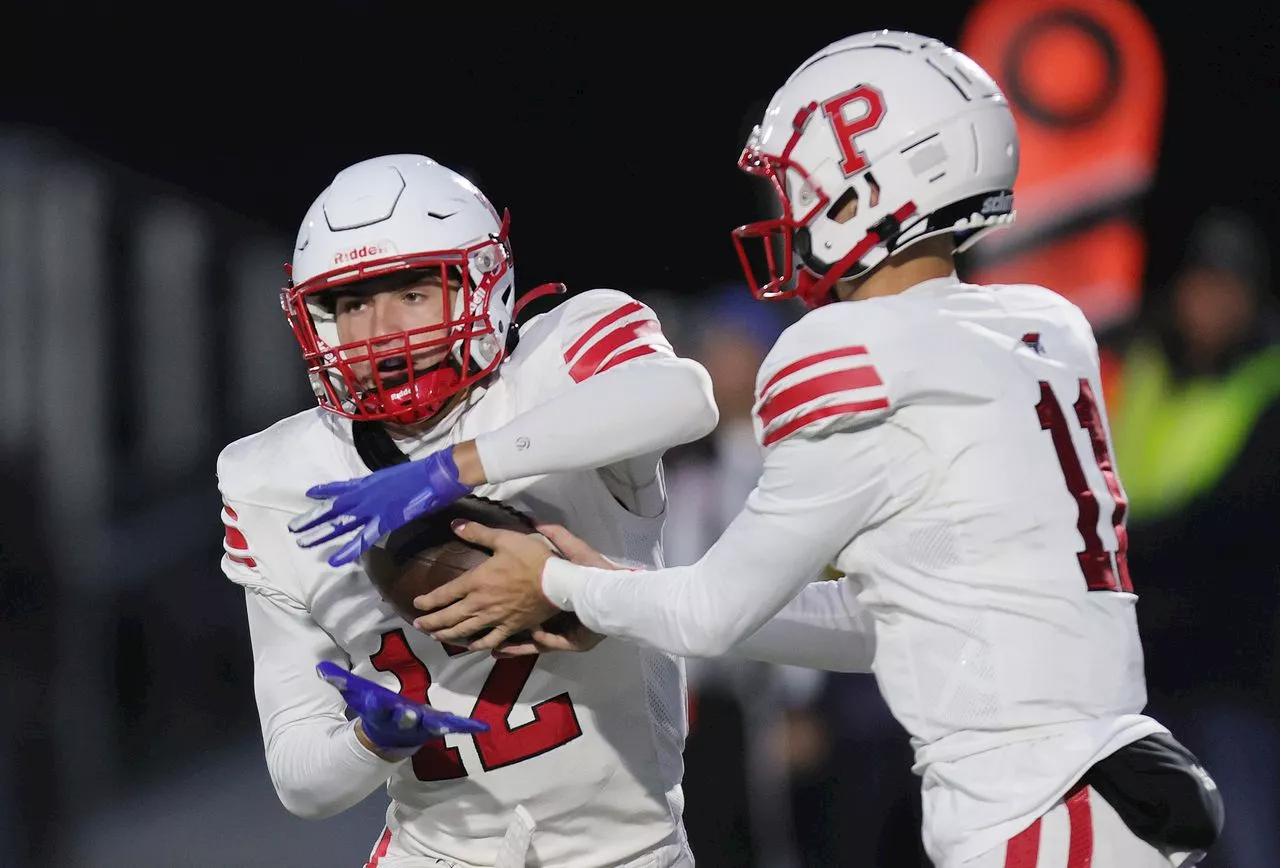 Perry vs. West Geauga football: Pirates stay undefeated with big Chagrin Valley Conference shutout