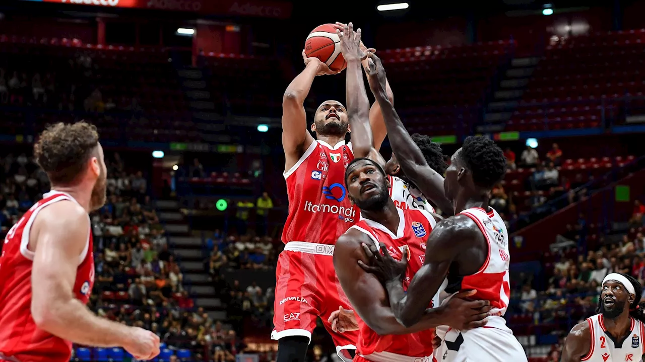 L'Olimpia Milano risorge sulla distanza, Reggio Emilia battuta 79-68