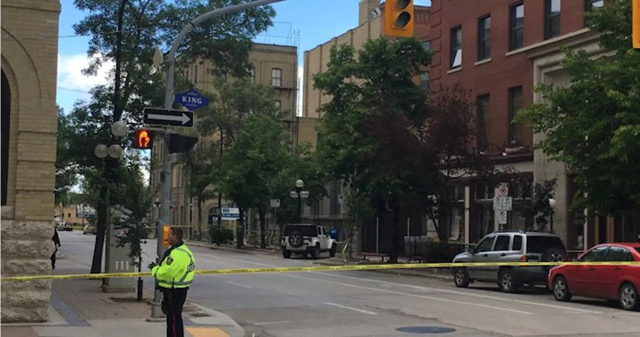 Man arrested for waving gun outside Winnipeg bar