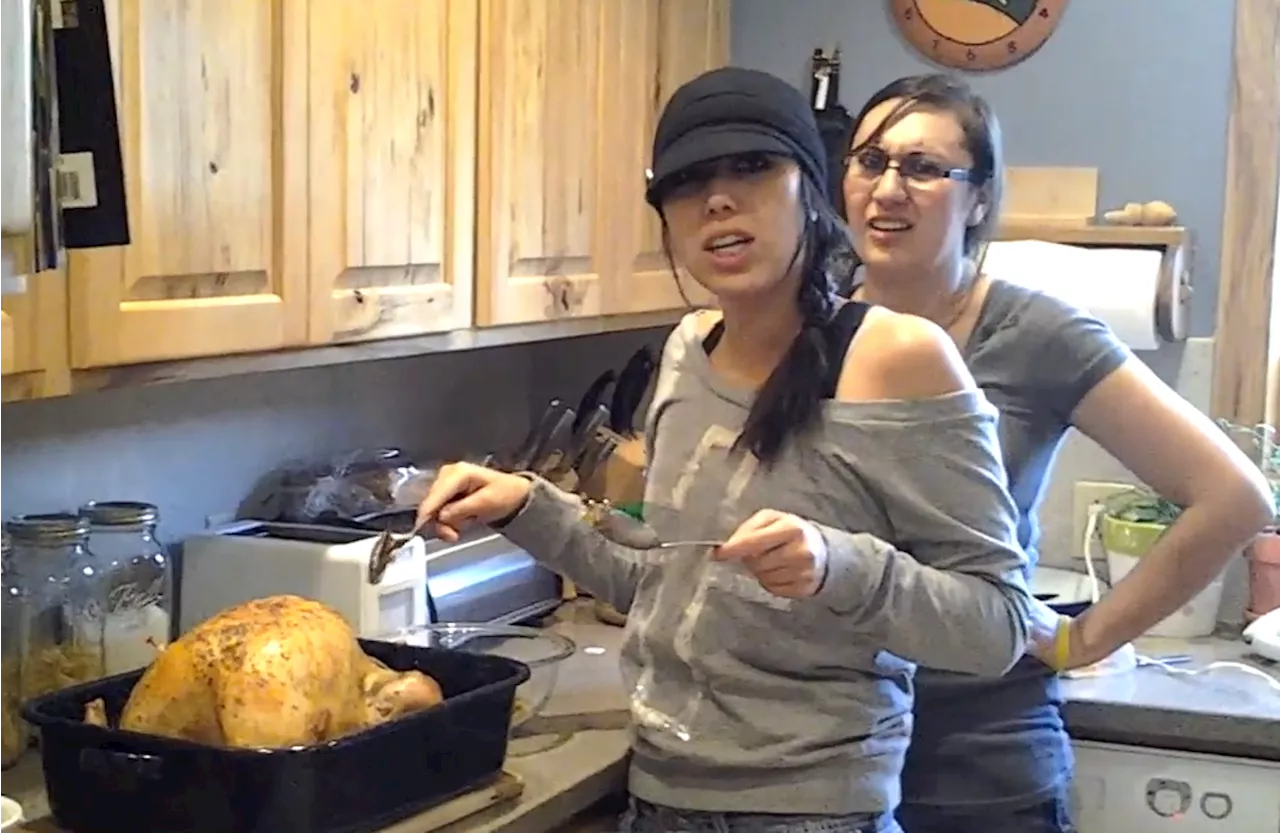 VIDEO: Careful With That Christmas Dinner! Mother’s Hilarious Turkey Prank Goes Viral