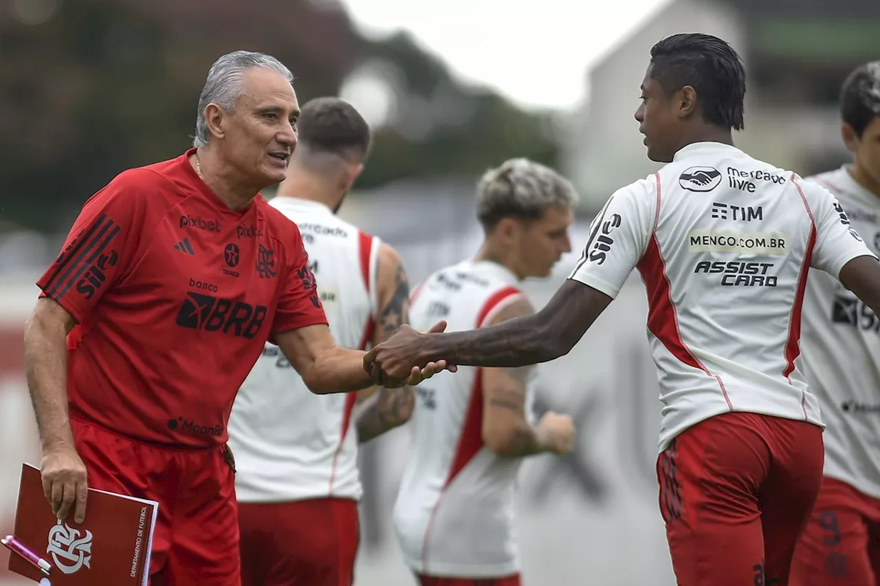 Tite fala sobre início de trabalho no Flamengo: 'Construindo em cima de um legado'