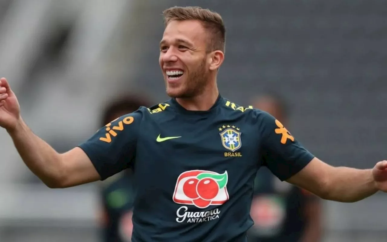 Arthur revela sondagem do Fluminense, mas não pensa em sair da Europa