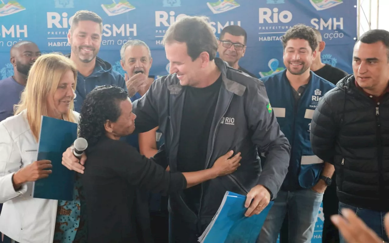 Mais de mil moradores dos conjuntos Minha Casa, Minha Vida, em Santa Cruz, recebem registros de imóveis