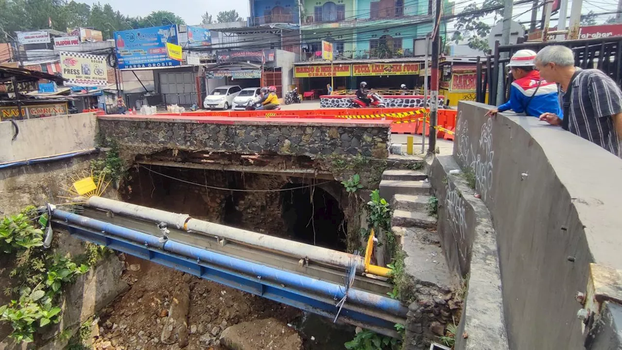 Rusak Akibat Longsor, PUPR Akan Perbaiki Jembatan Cigudig Bogor