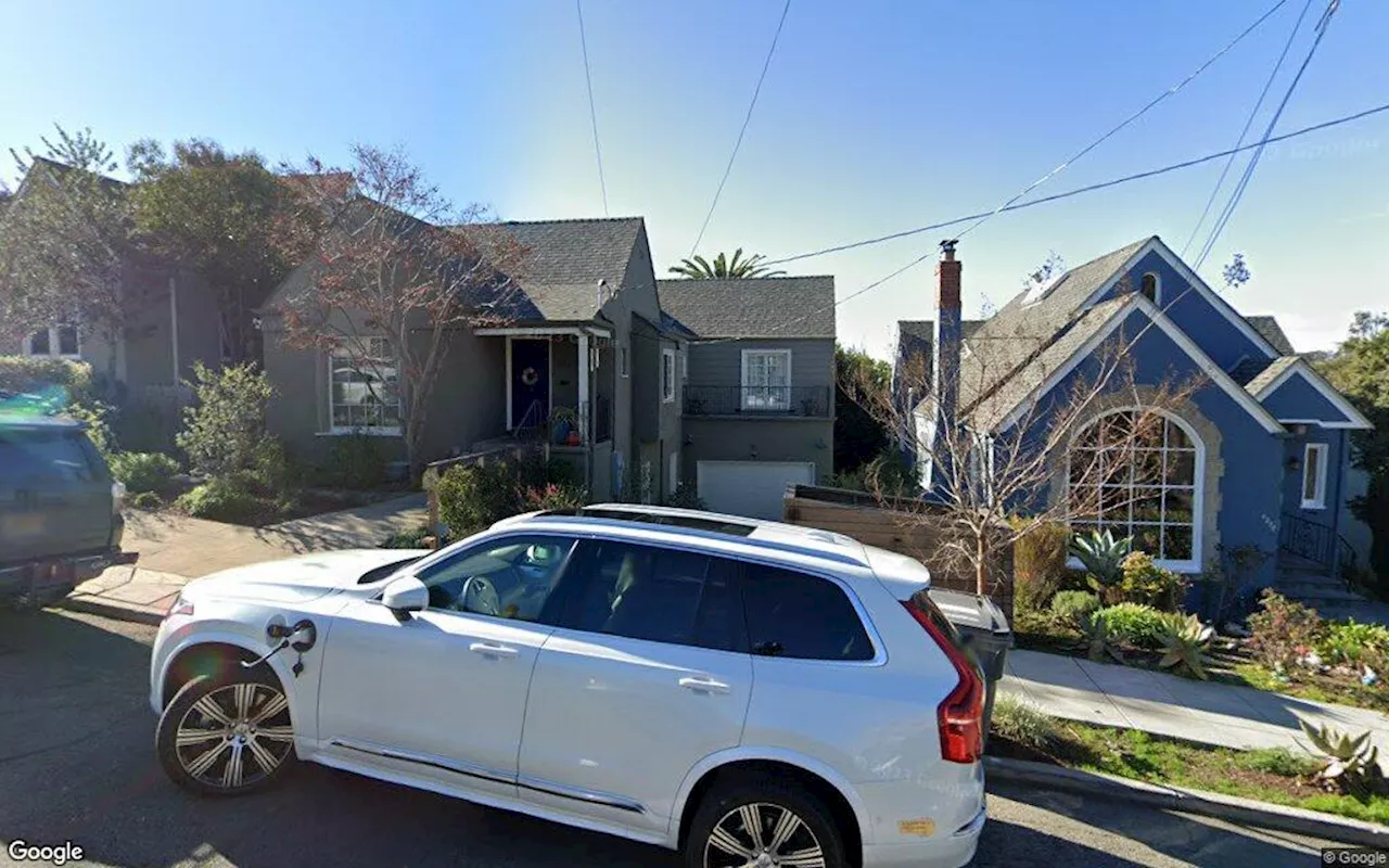 Single-family house sells in Oakland for $1.8 million