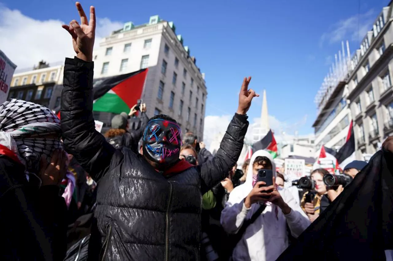 Hundreds gather for London pro-Palestine march as Gaza braces for invasion