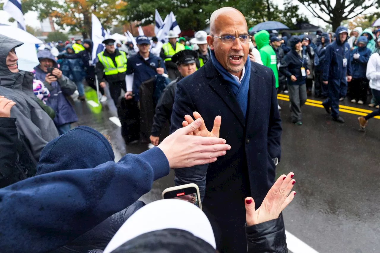 Watch Penn State football arrive for game against UMass: video