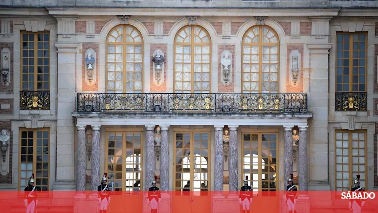 Palácio de Versalhes em França evacuado após ameaça de bomba