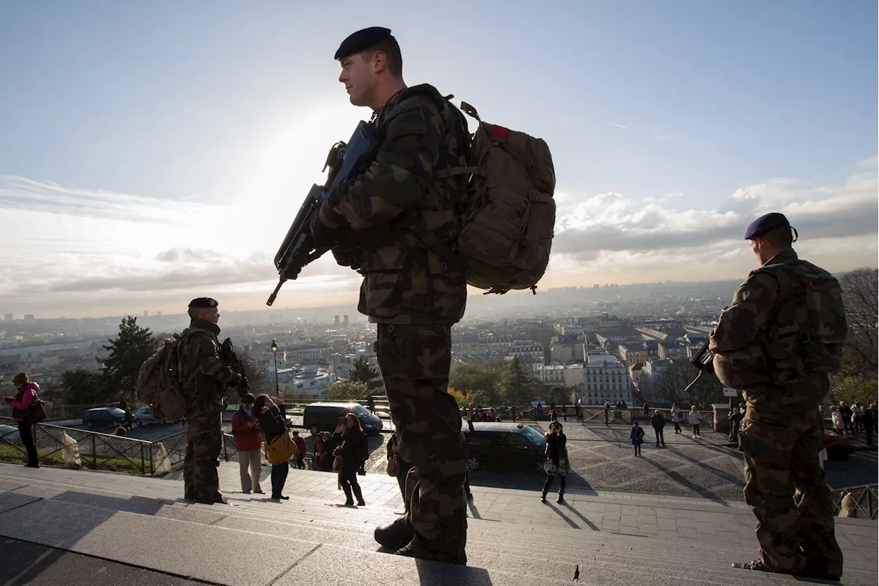 - Enseignant tué à Arras : 7.000 soldats de l'opération Sentinelle déployés sur le territoire