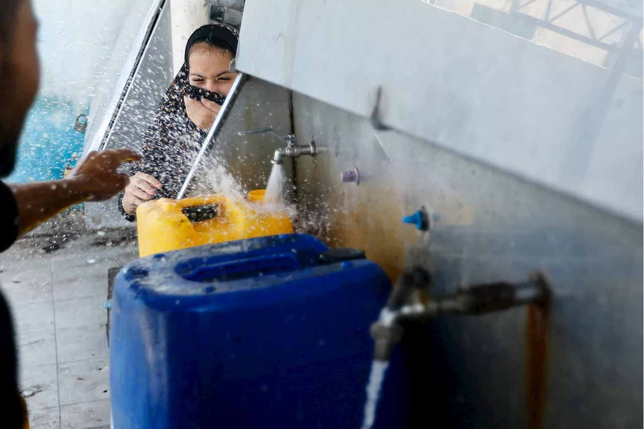 As Israel bombards Gaza, bakeries run out of bread, water runs low