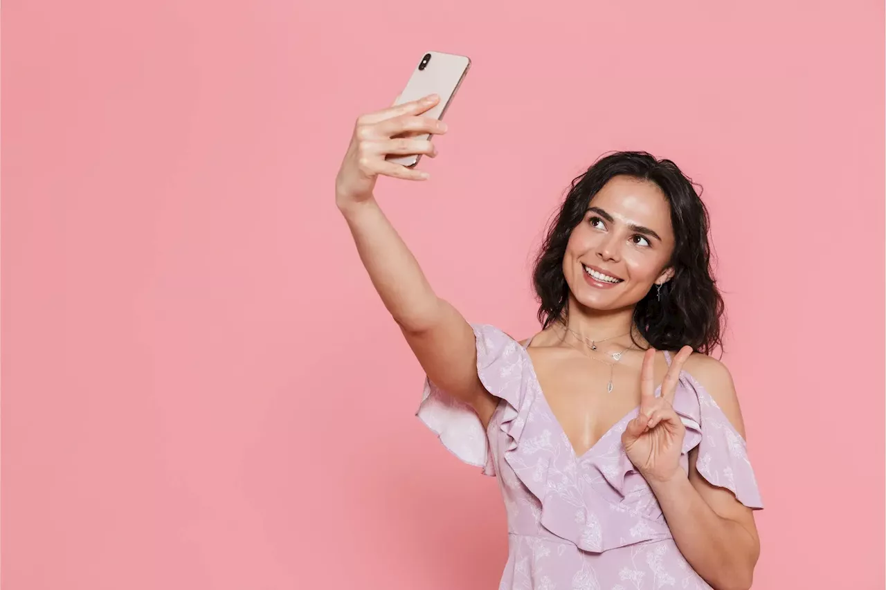 New Research Links Selfies to Higher Ratings of Slimness