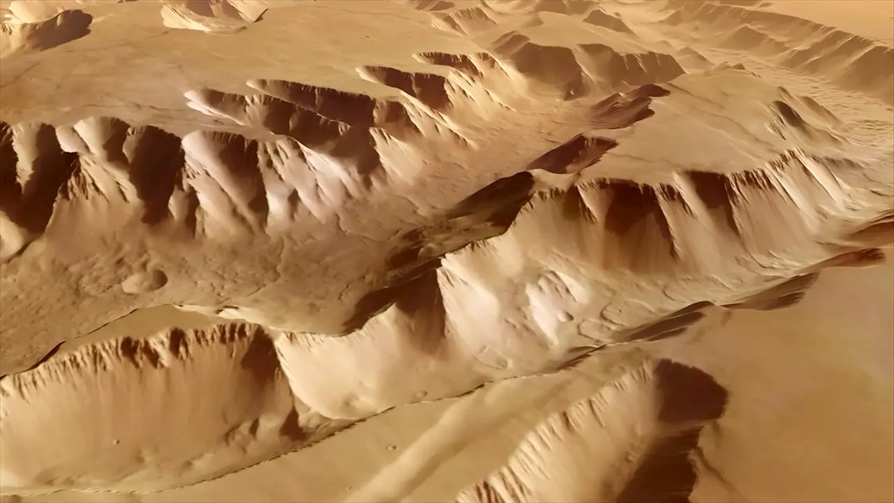 Red Planet Odyssey: Mars Express’s Stunning Flight Over “Labyrinth of Night” [Video]