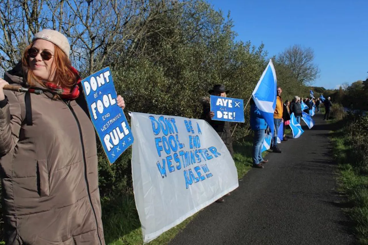 Chain of Freedom gives Yes movement a boost with 'positive energy'