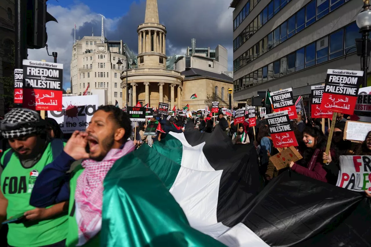 Israel-Gaza conflict: Thousands join Palestinian protests in UK after ...