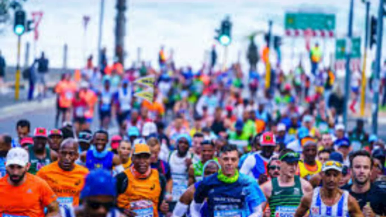 SAPS Commissioner wishes success to police officers at Cape Town Marathon