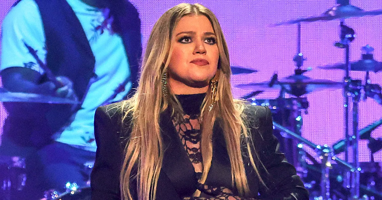 Kelly Clarkson Had 'Hard Time' Singing 'Piece by Piece' Post-Divorce