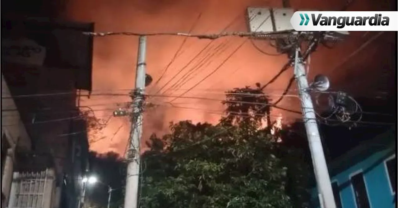 Controlaron fuerte incendio en barrio Rincón de Girón