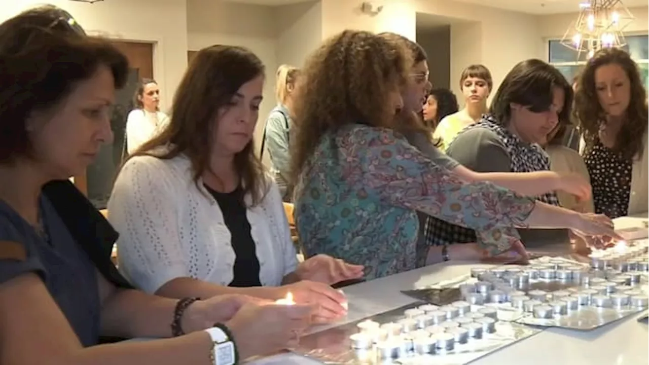 Jacksonville Jewish community holds vigil to pray for family members, hostages in Israel