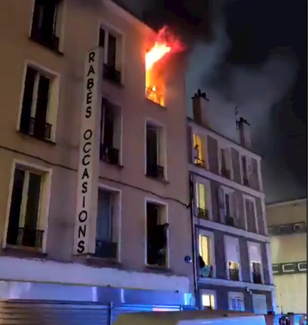 VIDEO. Incendie dans un immeuble à Villeneuve-Saint-Georges : 5 personnes en urgence absolue