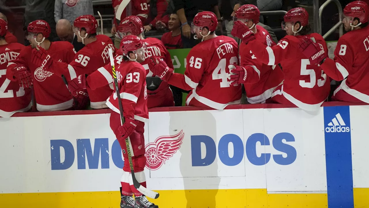 Alex DeBrincat scores 2 goals as Detroit Red Wings top Tampa Bay Lightning 6-4