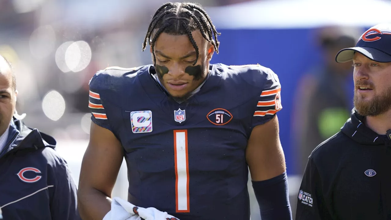 Chicago Bears QB Justin Fields leaves game against Vikings with right hand injury