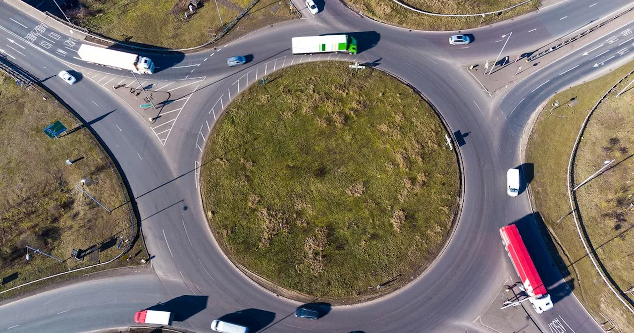 Drivers warned they could face £50 fine for making common mistake at roundabouts